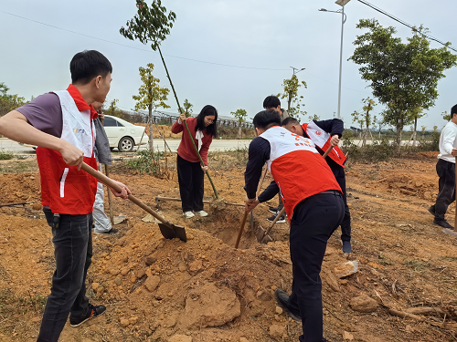 1780ee54373e140d4ebb72274f3b512b.png 葵潭植樹3.png